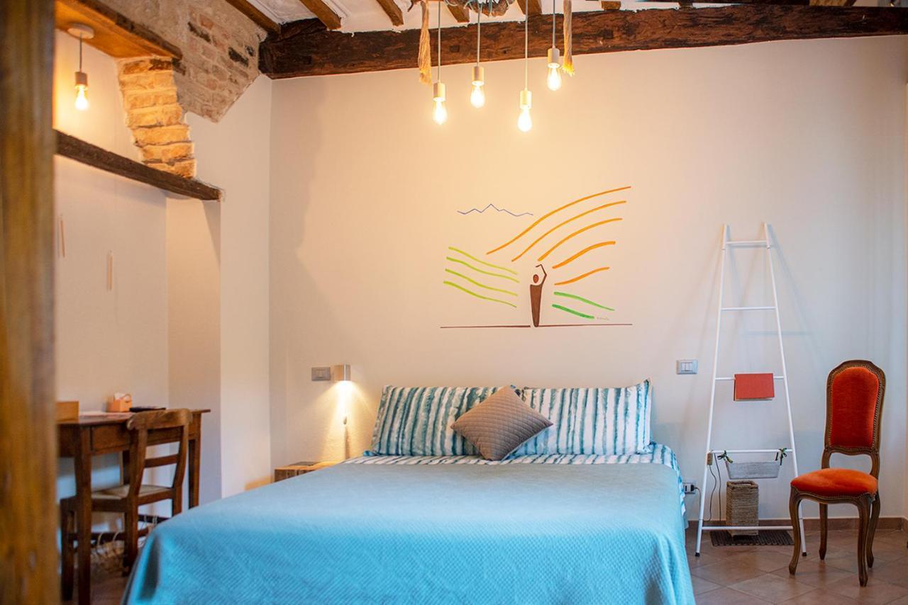 Il Giardino Sul Tetto B&B Guarene Exterior foto
